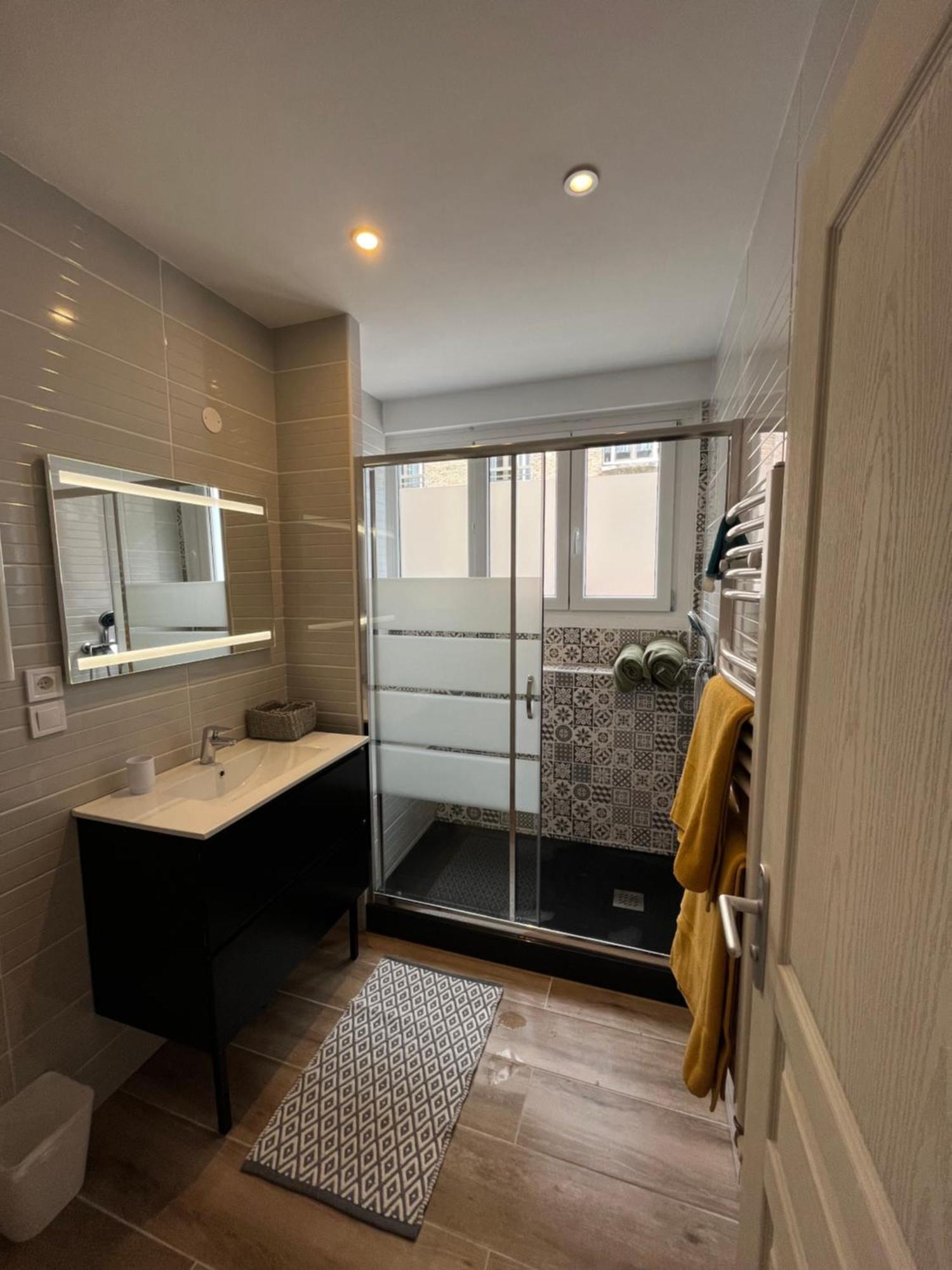 Grande Chambre Dans Loft A Deux Pas De La Plage Dunkirk Esterno foto
