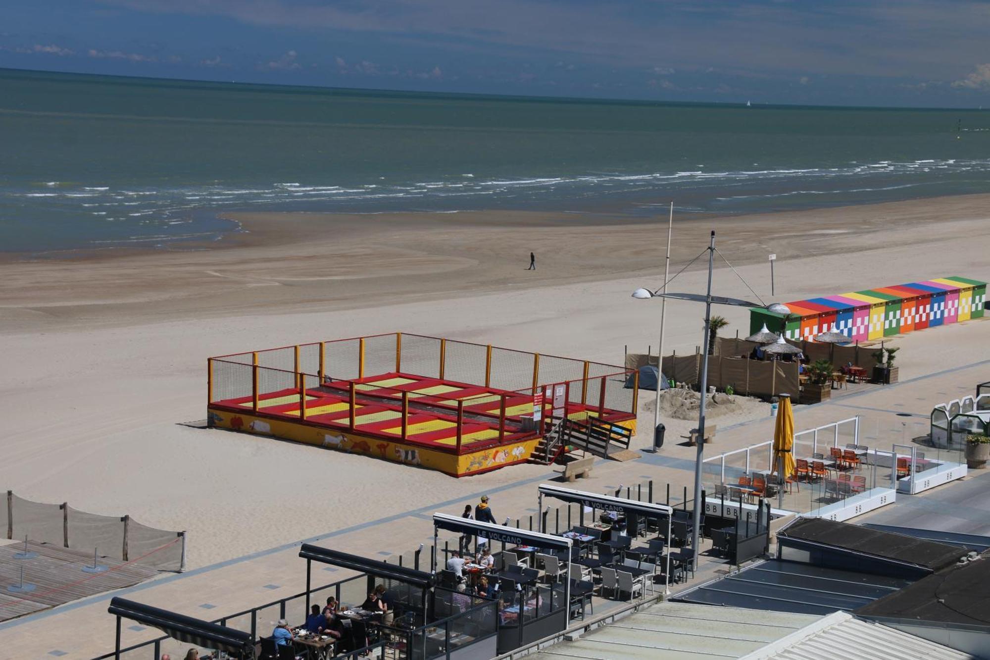 Grande Chambre Dans Loft A Deux Pas De La Plage Dunkirk Esterno foto