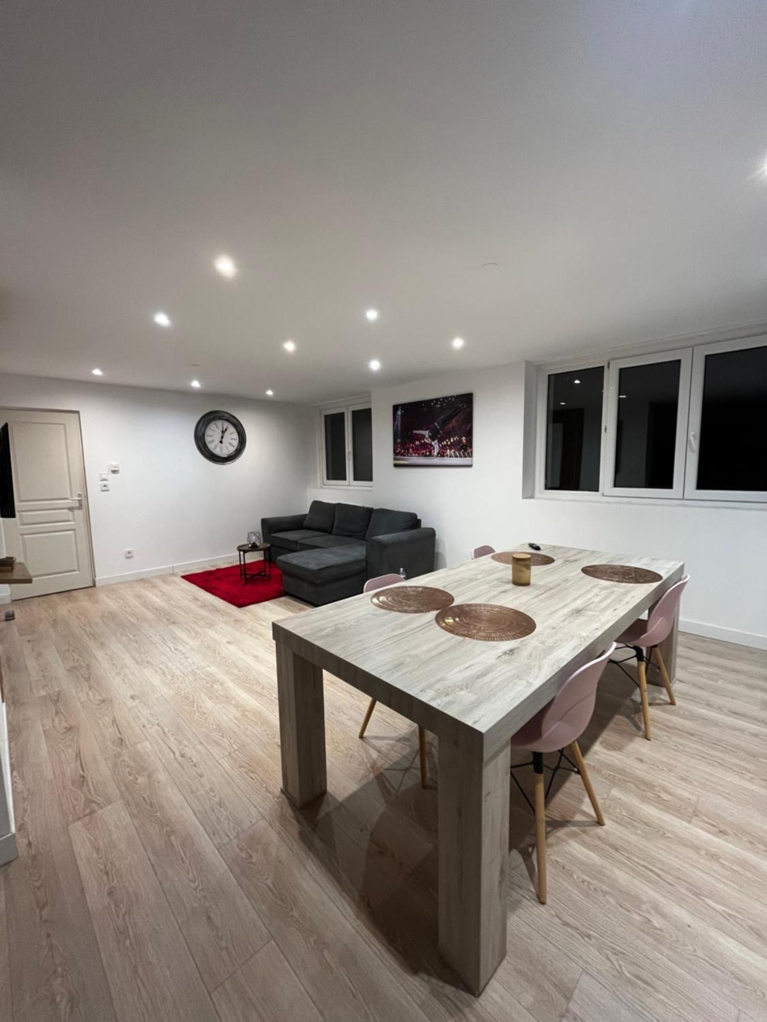 Grande Chambre Dans Loft A Deux Pas De La Plage Dunkirk Esterno foto